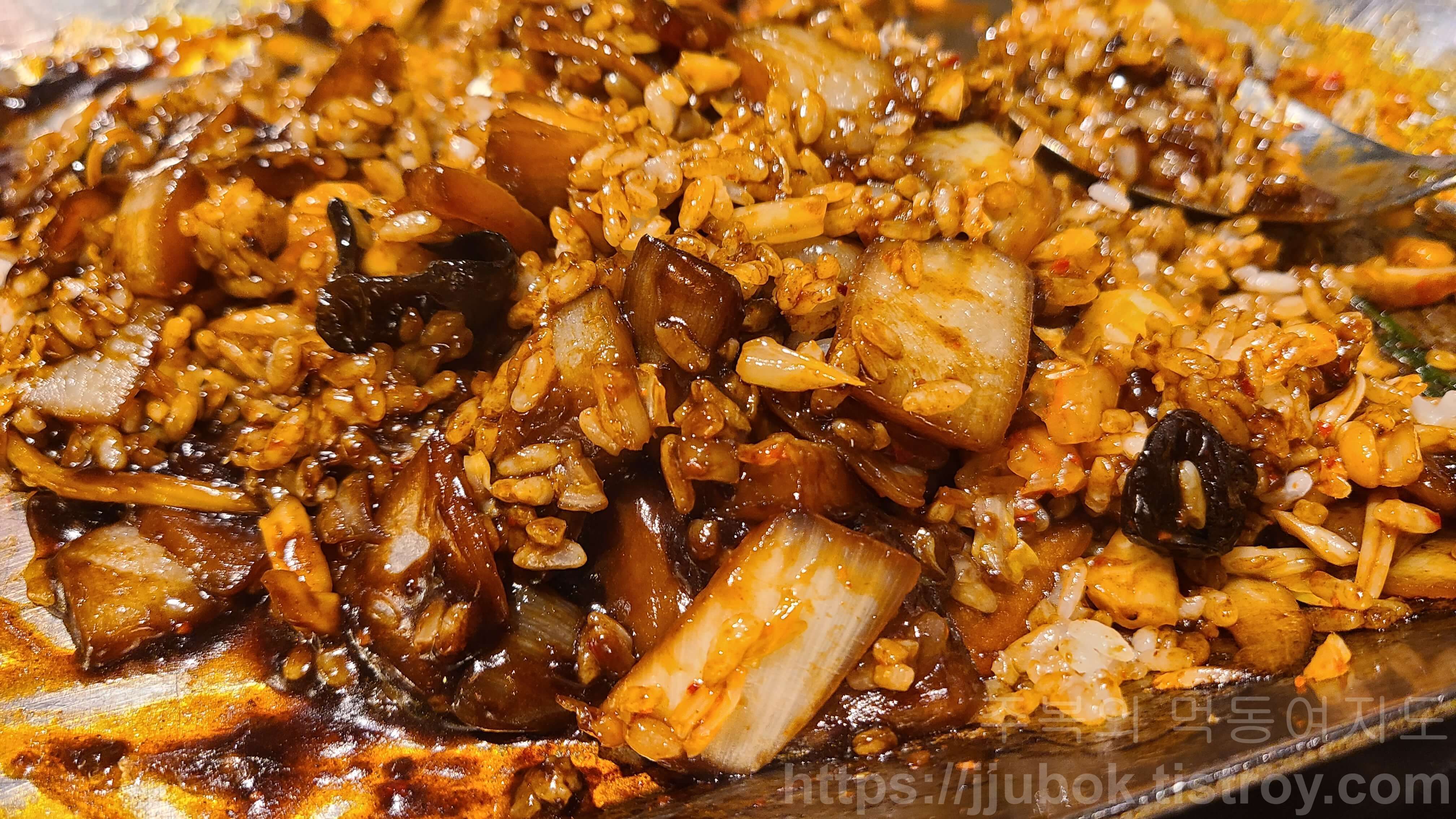 마담밍-쟁반짜장-볶음밥-맛