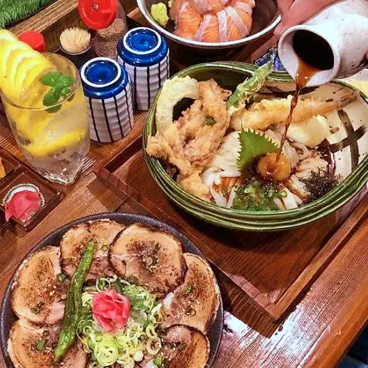줄서는식당 계란 장어덮밥, 한우곱창덮밥, 숯불갈비 냉우동 맛있는 식당 잠실 송리단길 우동 돈부리 맛집 소개