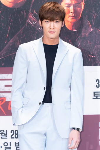 최진혁 프로필, 나이,키,몸무게,작품활동,복근 - 최진혁 수상경력 최진혁 프로필, 나이,키,몸무게,작품활동,복근 - 최진혁 수상경력
