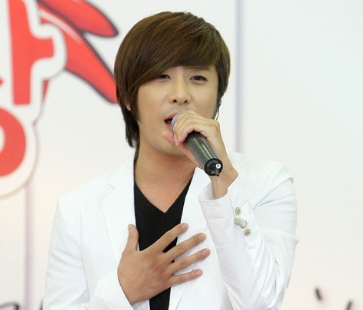 윤혁 프로필 나이 고향 가수 경력