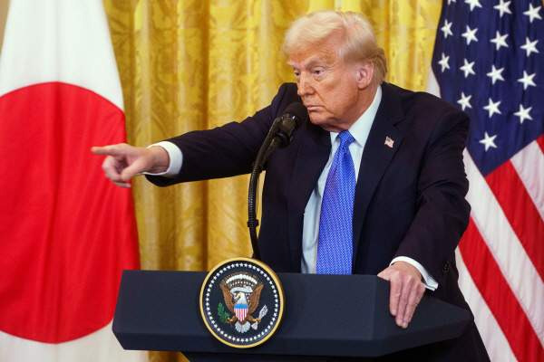 트럼프 중국 개방 요구: 젠슨 황&middot;머스크와 함께하는 미중 경제 대전환 분석 및 전망
