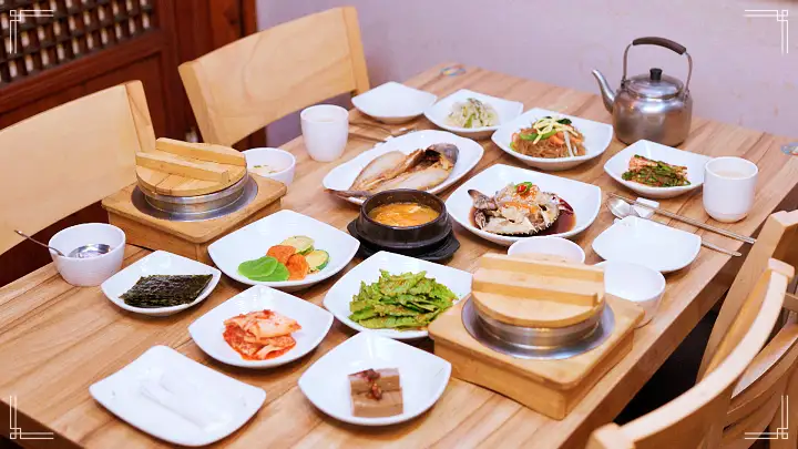 간장게장 보리굴비 솥밥 정식 40년 전통 노포 한정식 종로 인사동 맛집