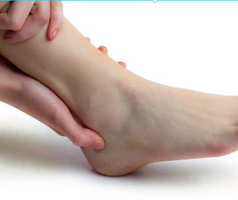 가수 김호중 목발짚고 등장 충격적인 검찰 구형