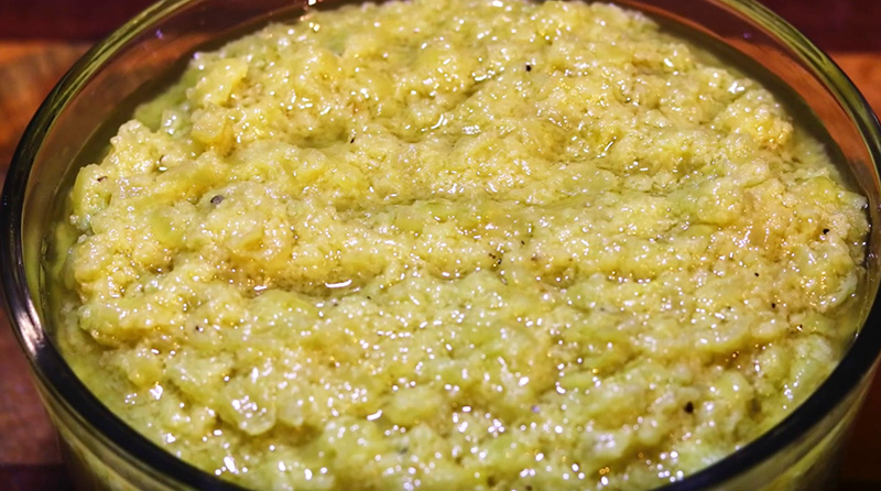 카라멜라이즈 양파 마늘 소스