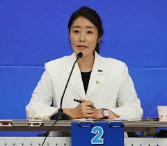 '발달장애아 엄마 투사'에서 여가부 장관 후보자로 지명된 강선우 의원 프로필