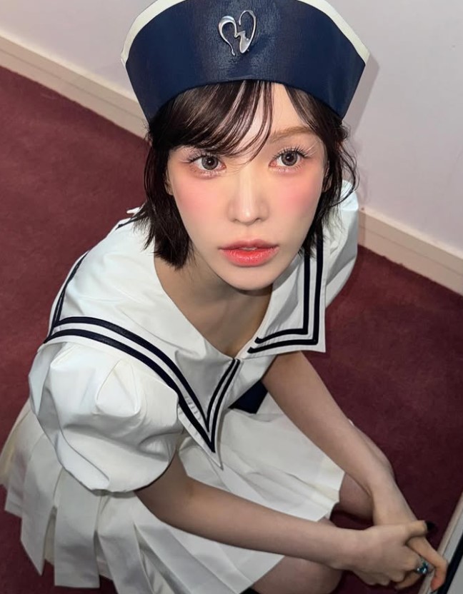 웬디&amp;#44; 사직구장 뜨겁게 달군다!&hellip;롯데자이언츠 VS 삼성라이온즈전 경기 시구 출격 관련 사진 2