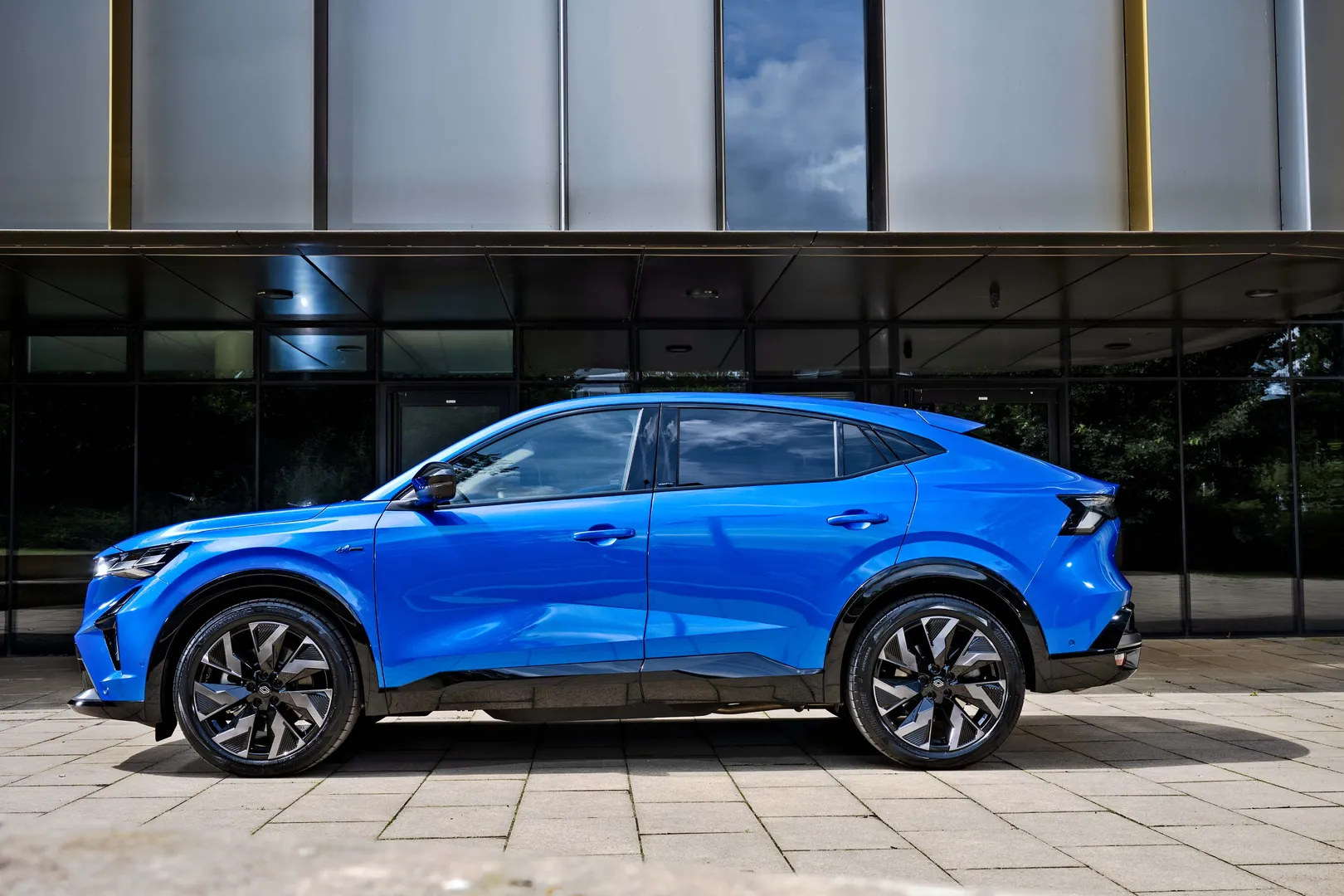 르노 라팔 E-Tech 하이브리드 차량 및 정보 이미지