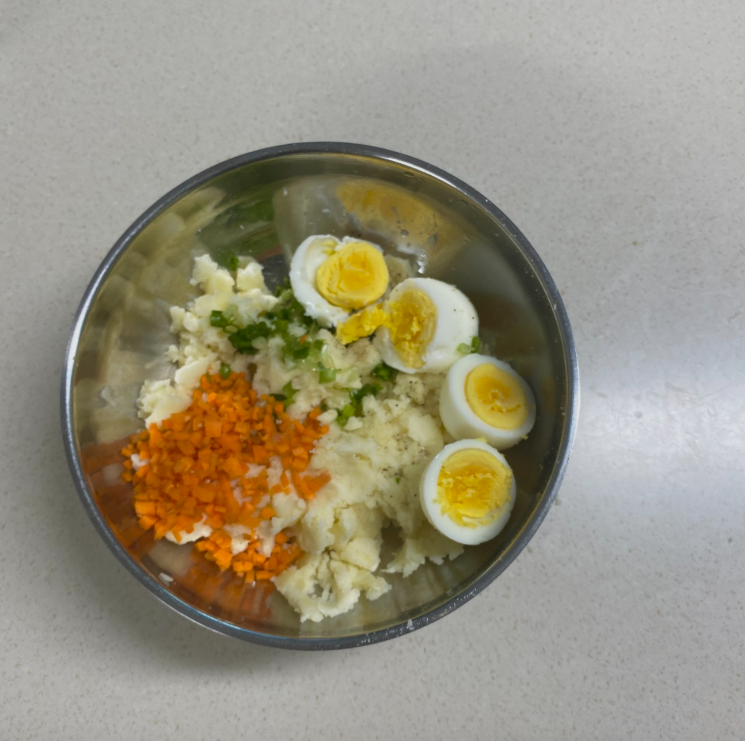 재료 볼에 담기