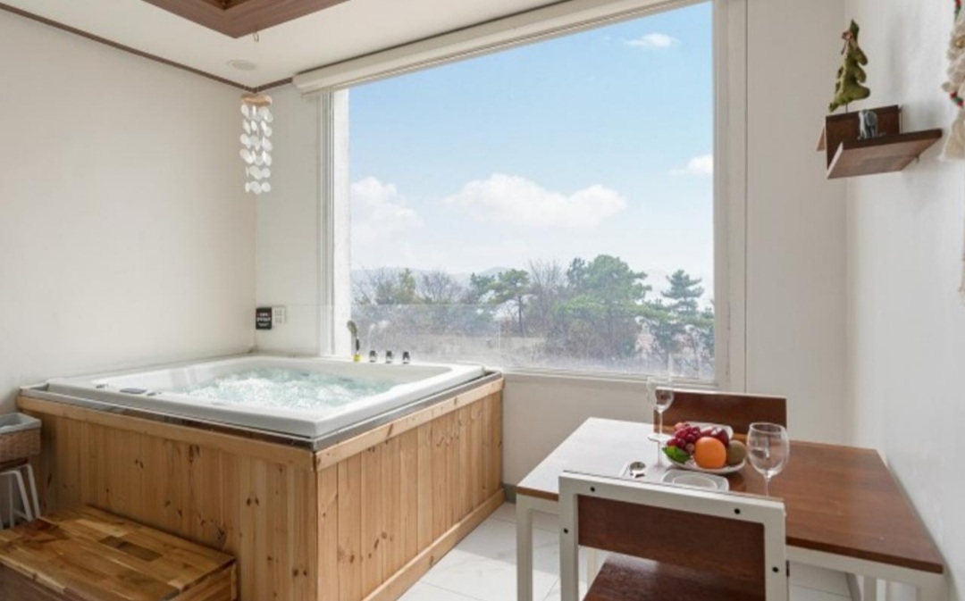 갤러리 스파 펜션 A동 201호 스파