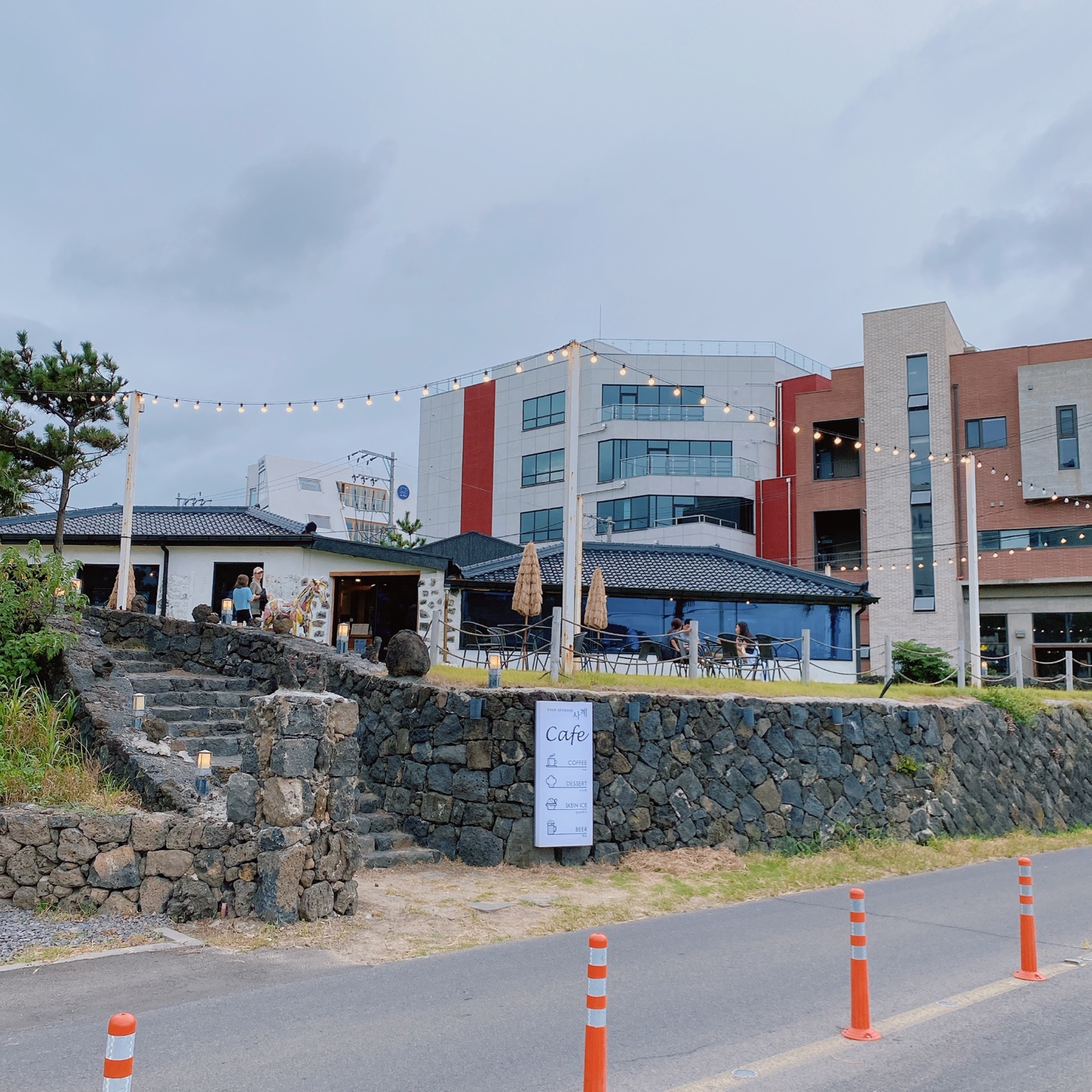 함덕해변 서우봉 구옥개조 제주돌집 사계카페