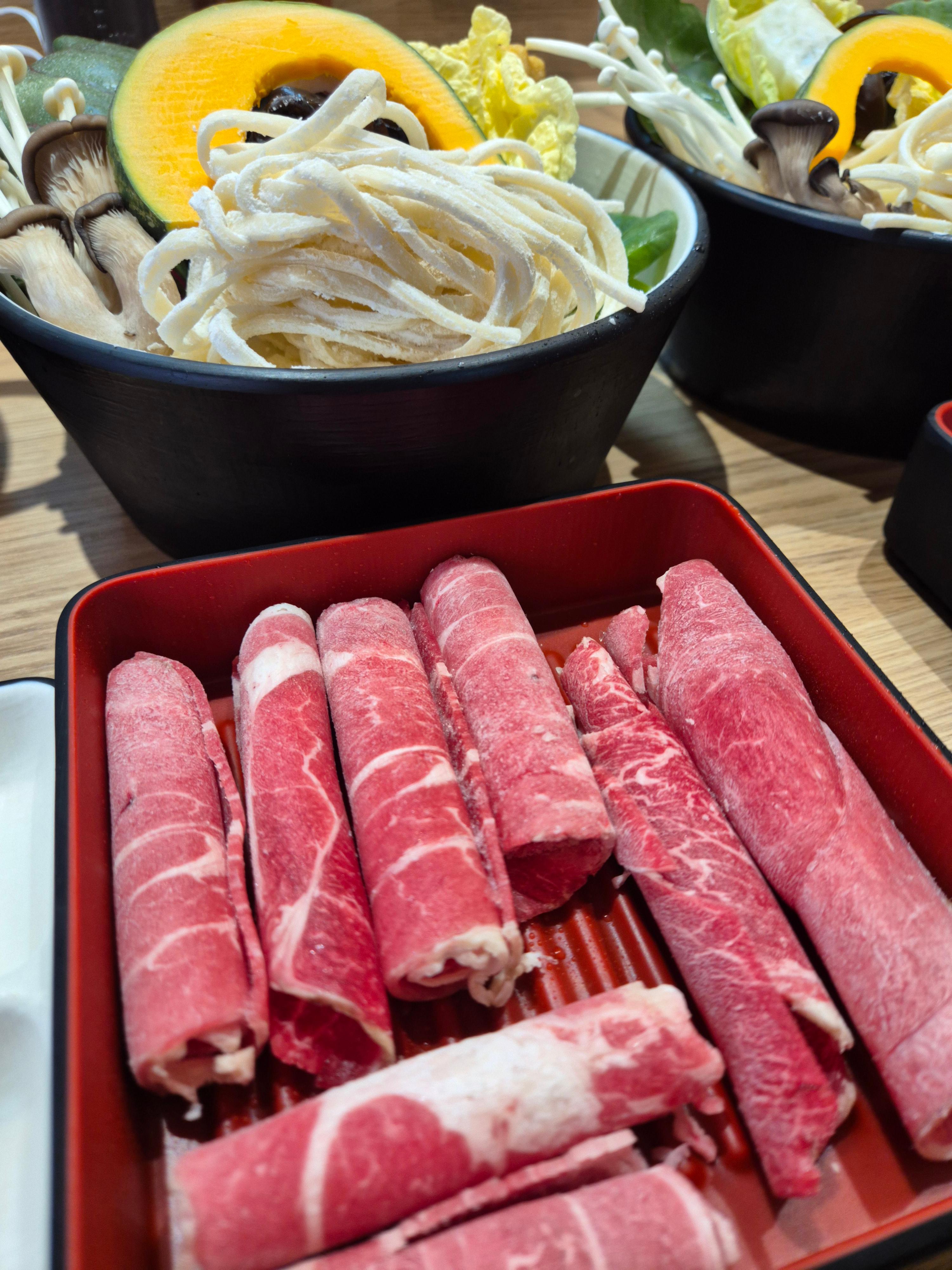 온당샤브 고기 모습
