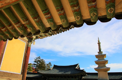 경주 불국사의 석가탑과 다보탑 &ndash; 신라 불교 예술의 정수