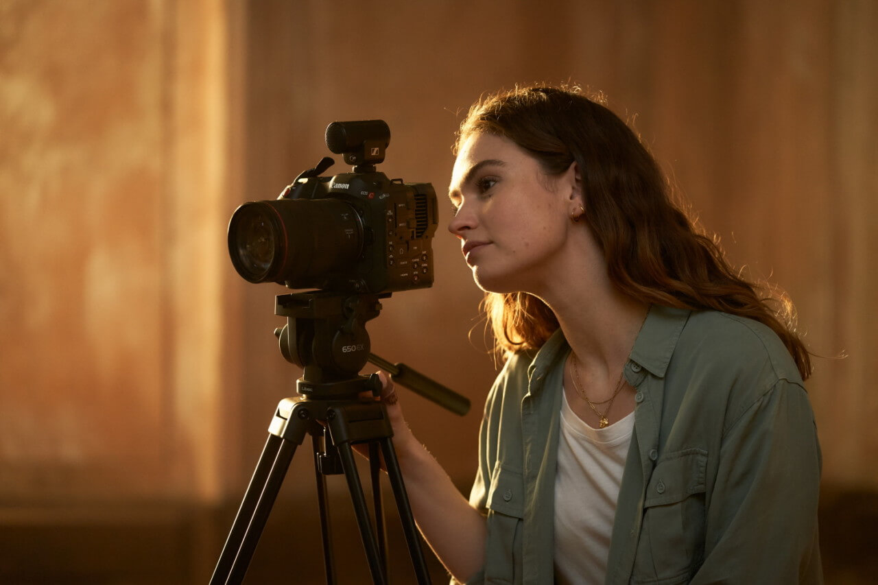 왓츠러브 상영관 예매 정보