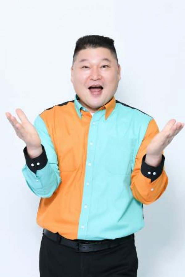 강호동 전신 사진