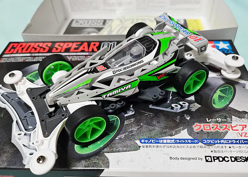 스티커-부착-크로스-스피어-01