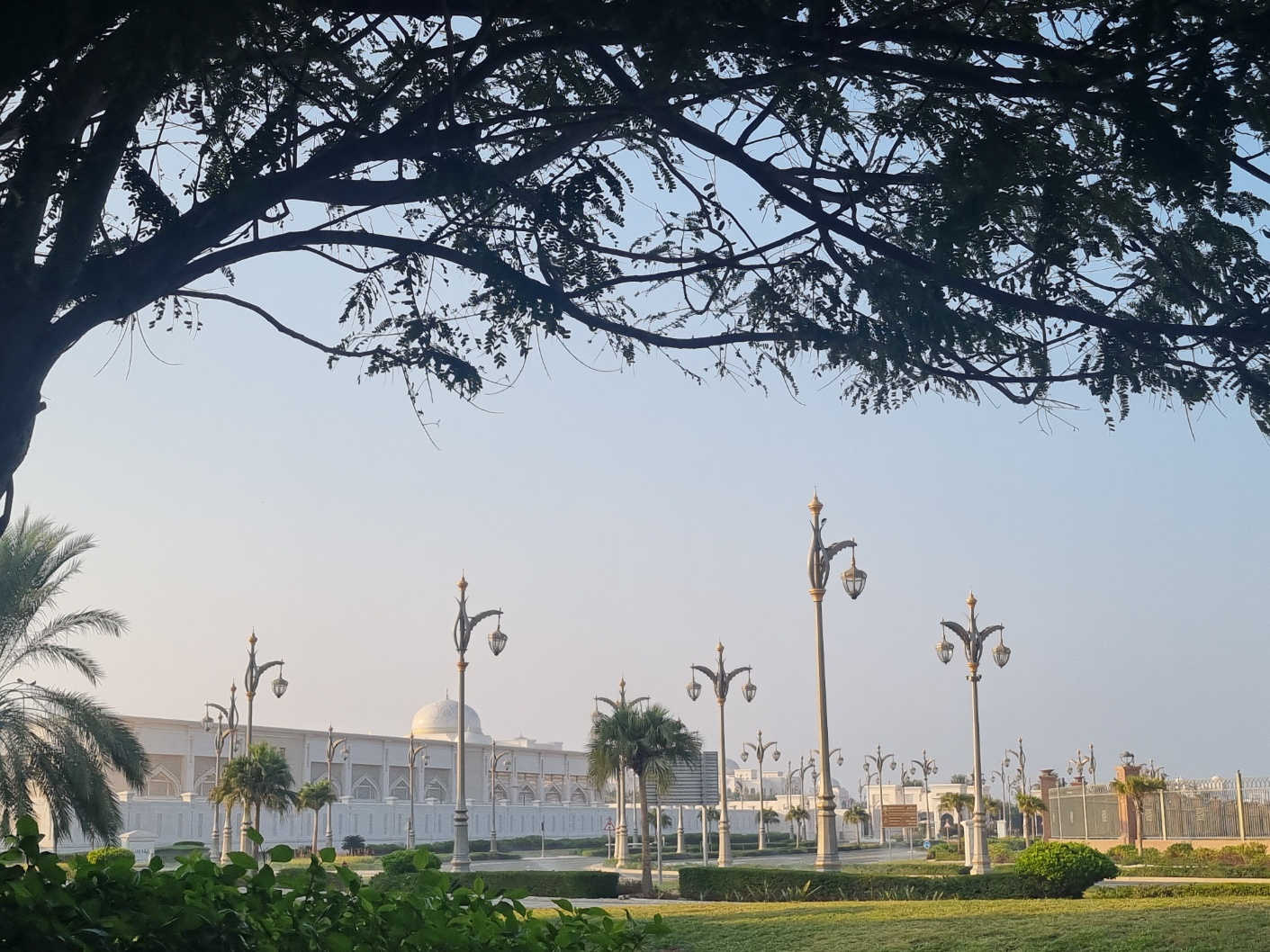 두바이 아부다비 대통령궁 전경 이미지