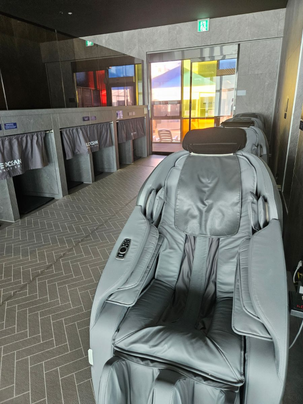 찜질방 안마의자와 토굴