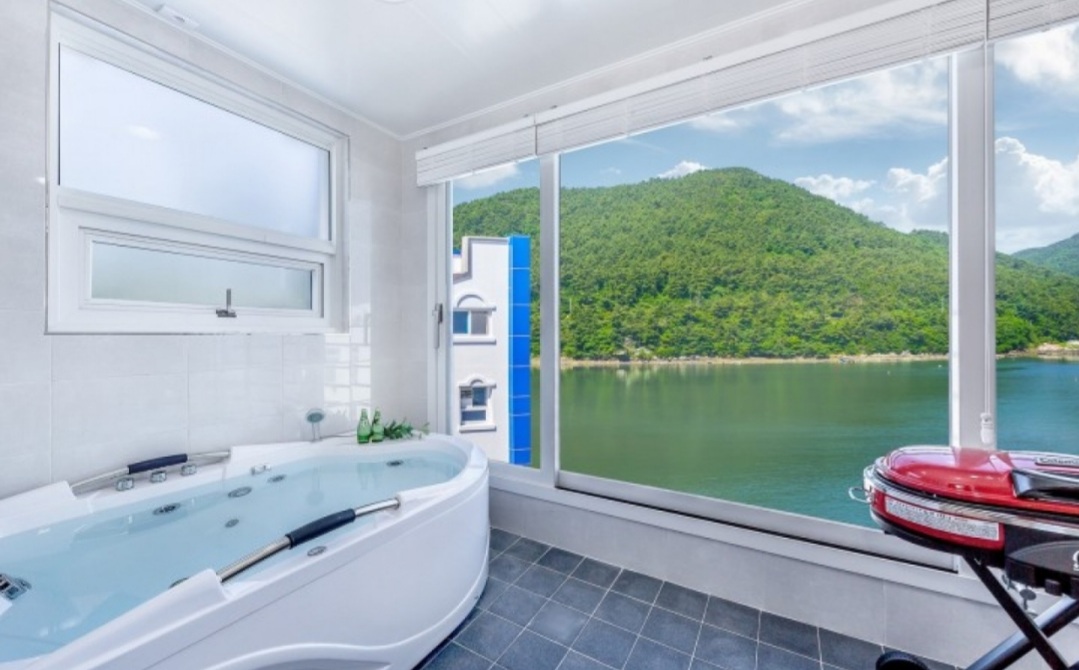 통영 스토리펜션 TS 201호 스파