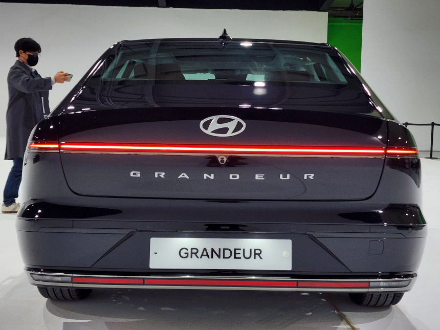 디올뉴그랜저 후면