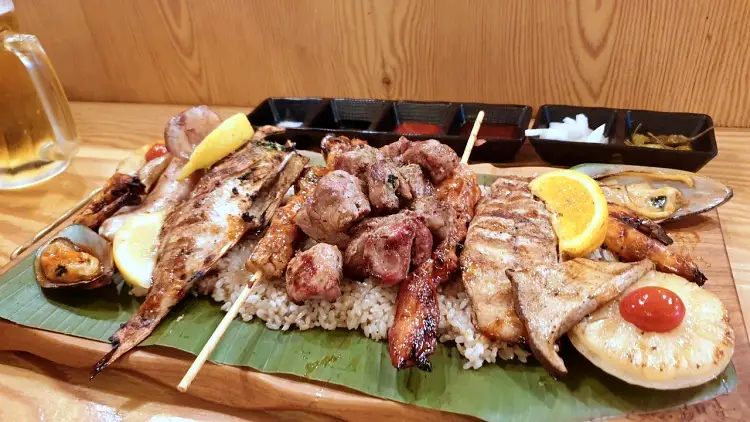 투데이 맛있는 메뉴 소고기, 돼지고기, 치킨 꼬치 필리핀 바베큐 맛있는 식당 추천 부산 부산대 맛집