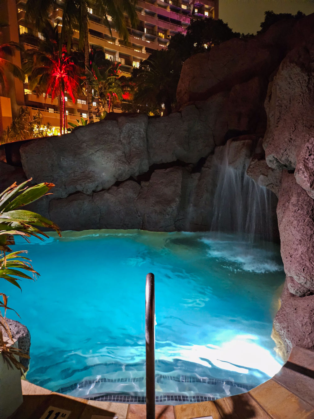 쉐라톤 와이키키 수영장 자쿠지