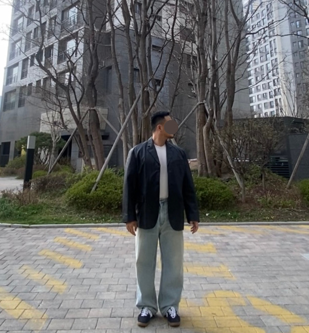 데일리룩('26. 4. 12.)아크메드라비 ADLV 레더블레이저 레더재킷, 어커버 오버핏티셔츠, 에러스익셉티드 와이드 연청 데님팬츠, 컨버스 올스타 클래식 트레이너 옥스 스웨이드