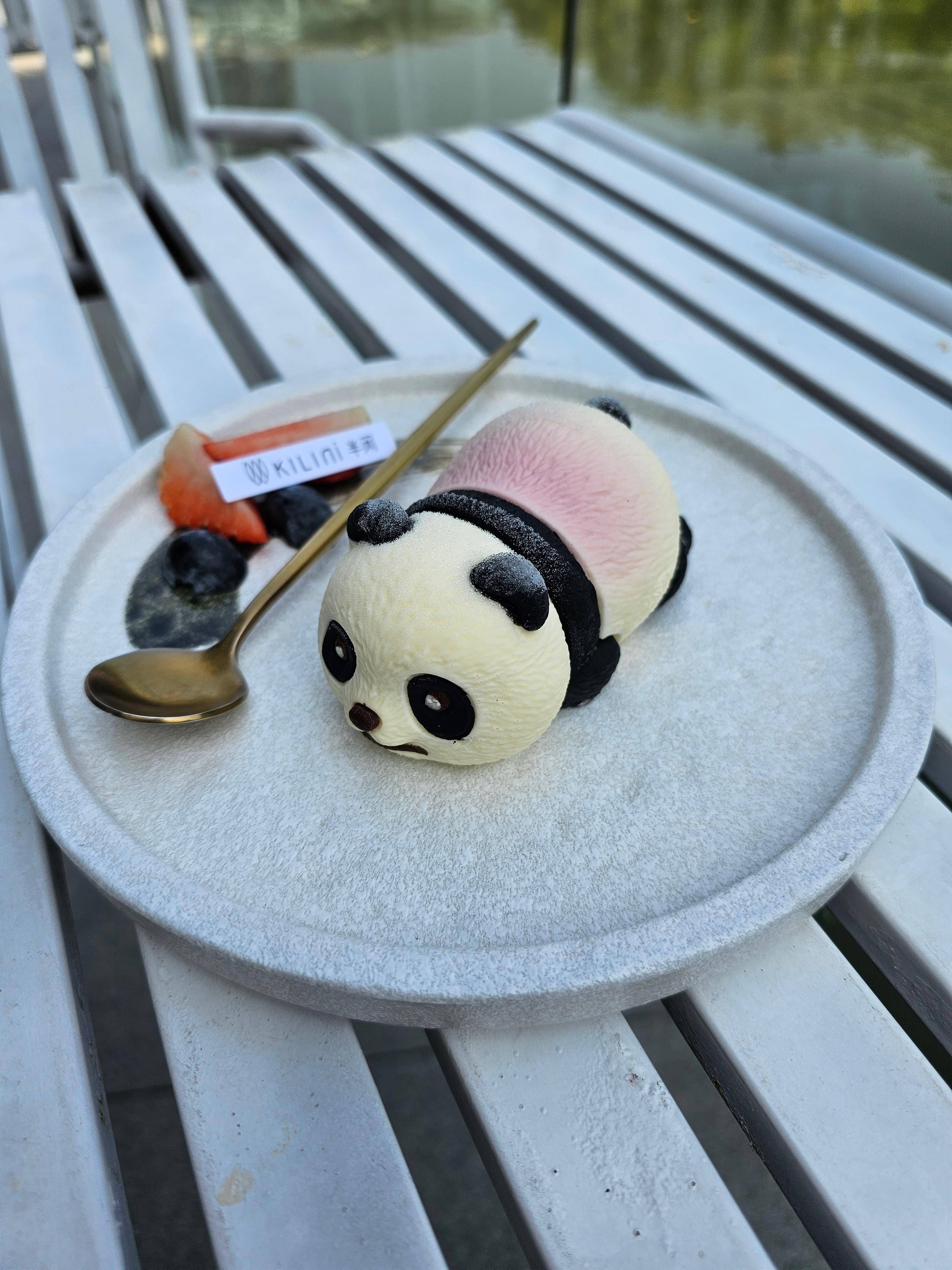 화남국가식물원 내 잔잔한 호수 카페