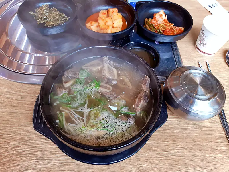 김포 구래동 6천구백원 고기 듬뿍 물반 고기반 갈비탕, 6천원 얼큰 소고기 국밥 맛집 추천