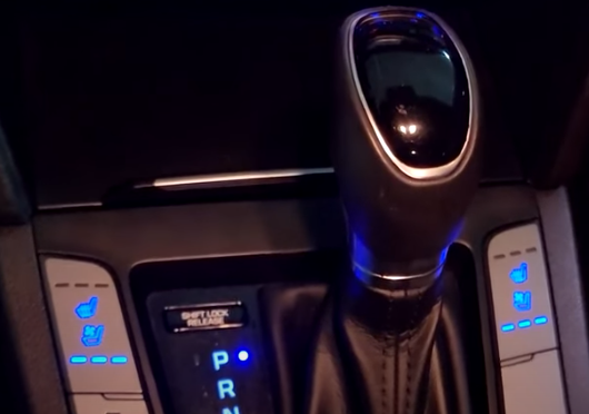 아반떼 AD중고차 가격 제원 연비 옵션 CN7