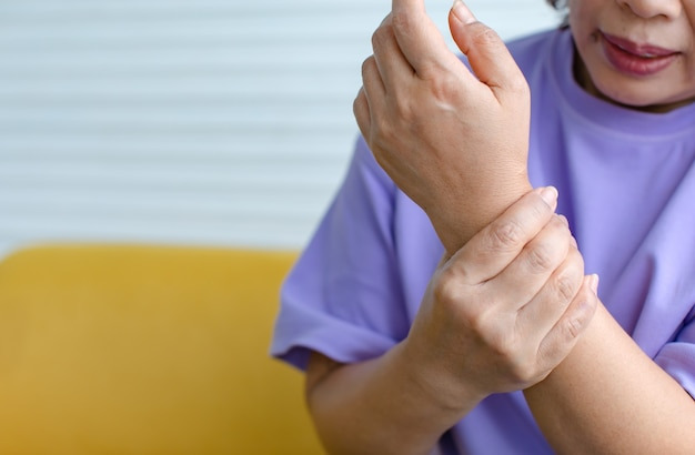 퇴행성관절염 원인, 증상, 예방, 치료방법