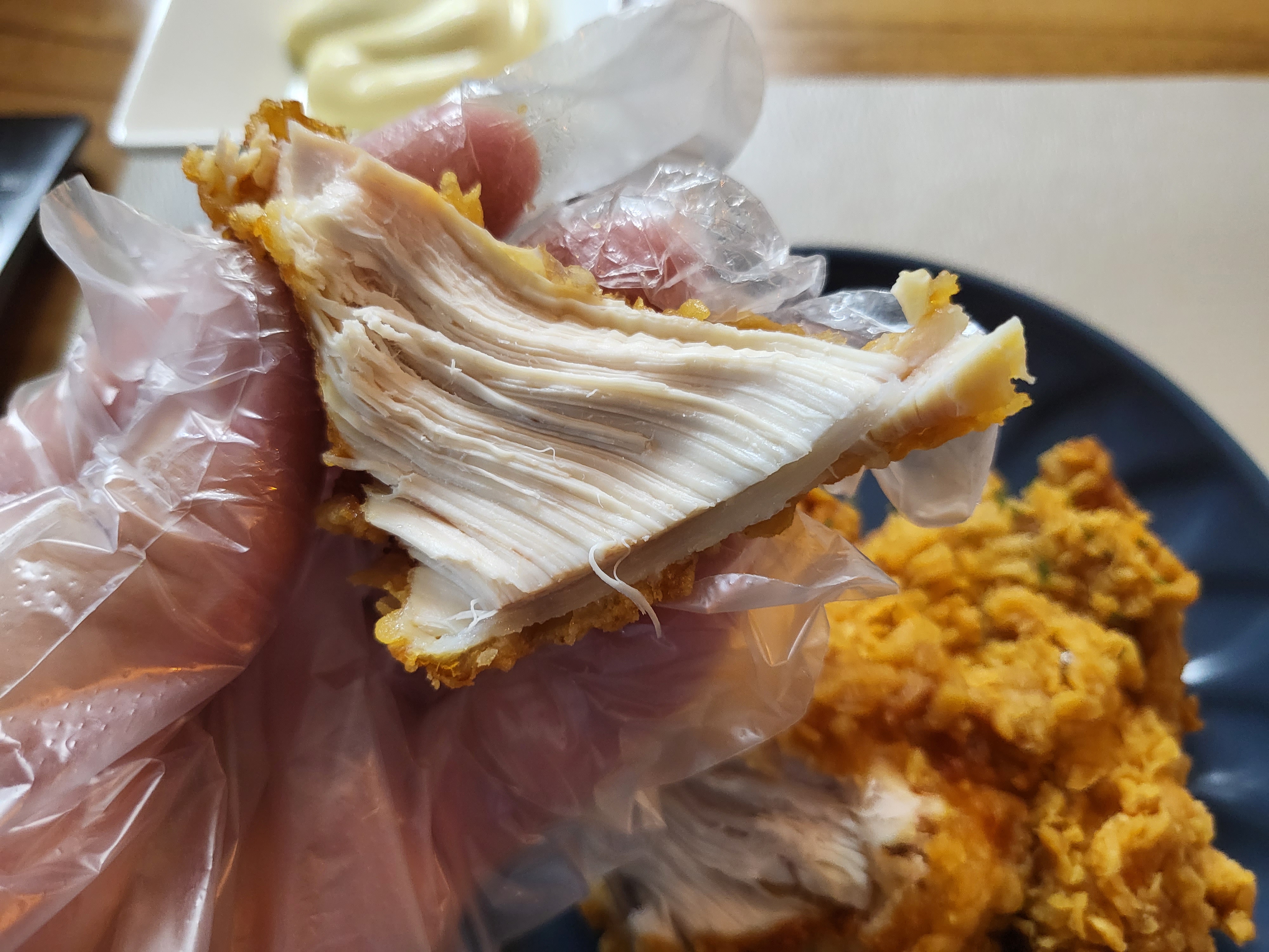 썬더치킨 포장 - 치킨 속살