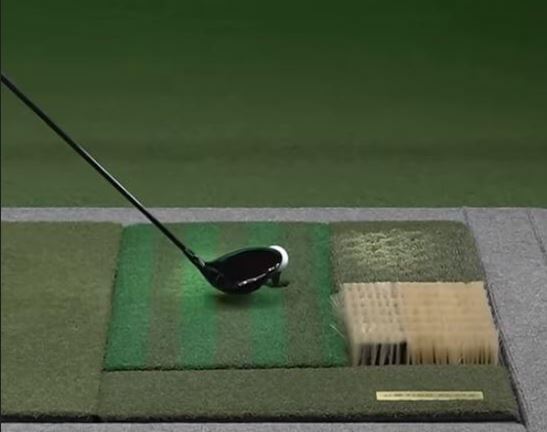 티 높이 낮게 세팅한 사진