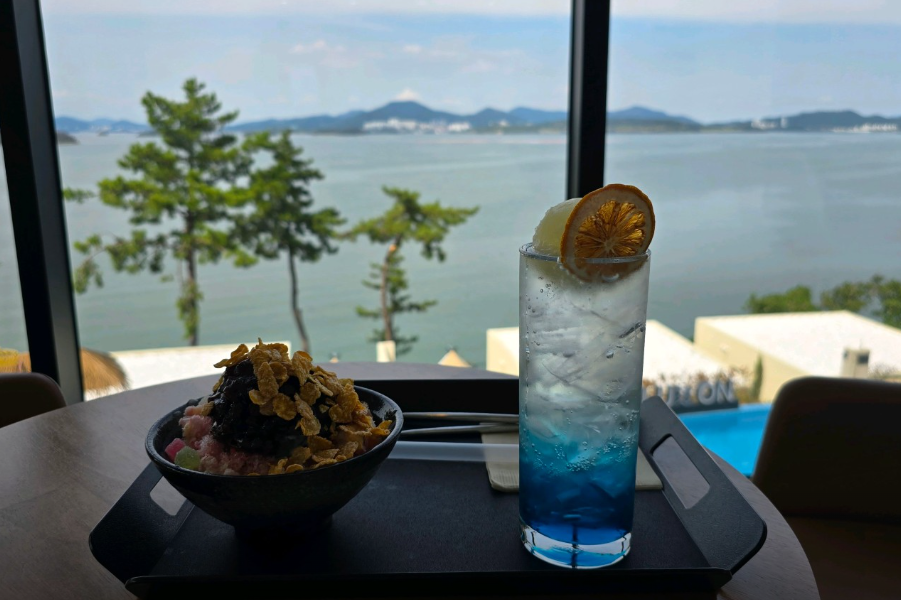여수 블루온 카페