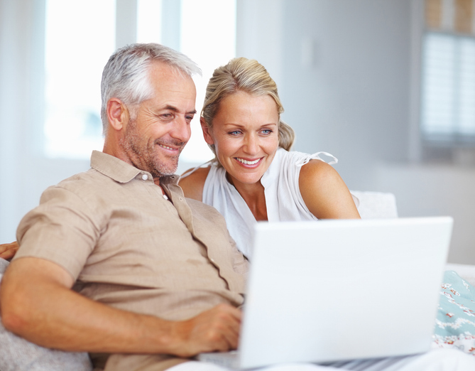 중년부부의 생활사진 이미지