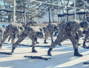 육군훈련병