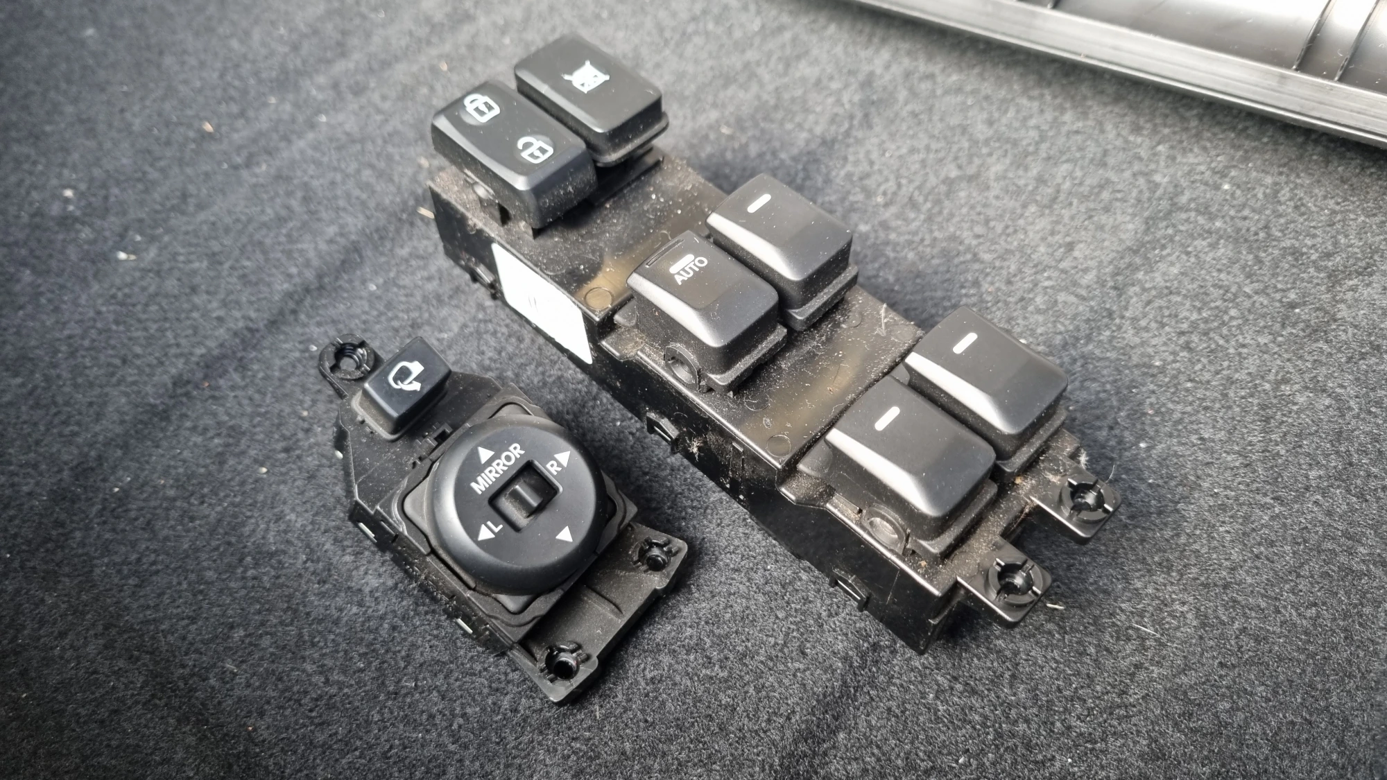 올뉴모닝 윈도우 스위치 사이드미러 스위치