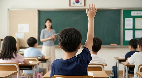 용기를 내어 발표를 하는 아이