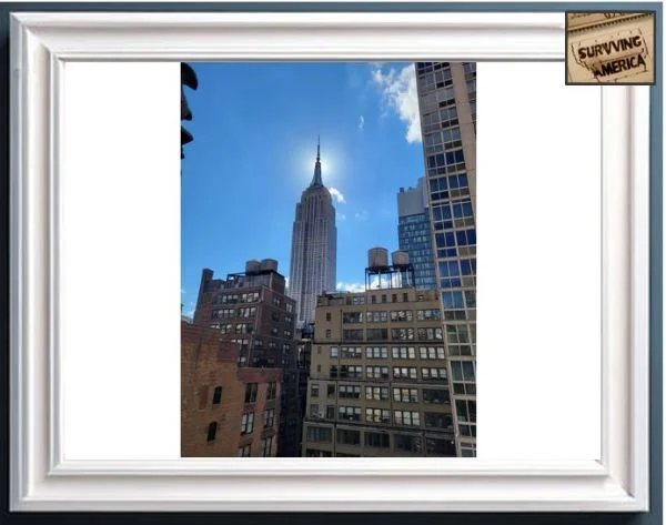 태양을 삼킨 엠파이어 스테이트 빌딩