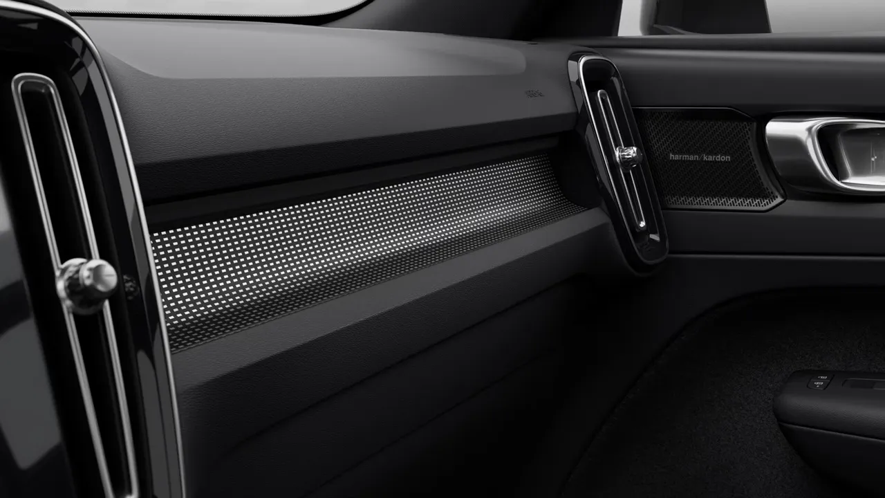 볼보 XC40 이미지