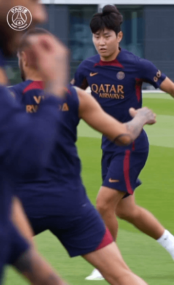 PSG 이강인 선수 사진입니다.