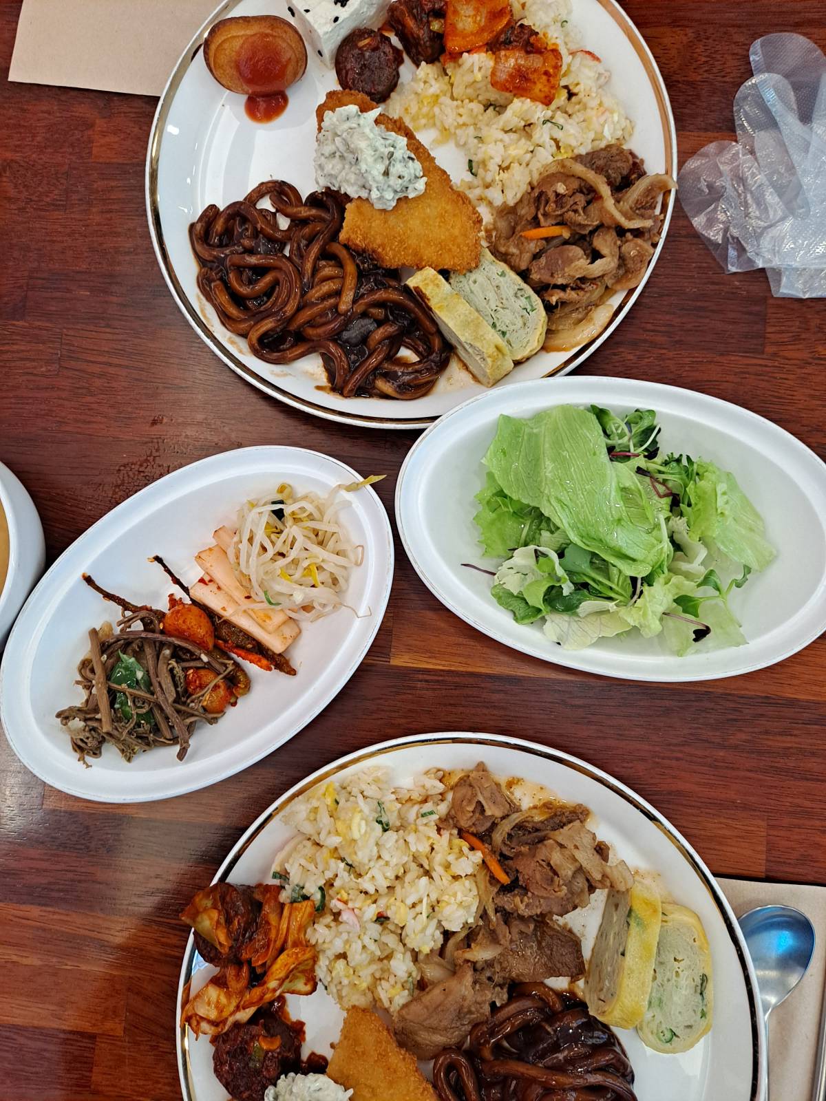 봄봄 음식 항공샷