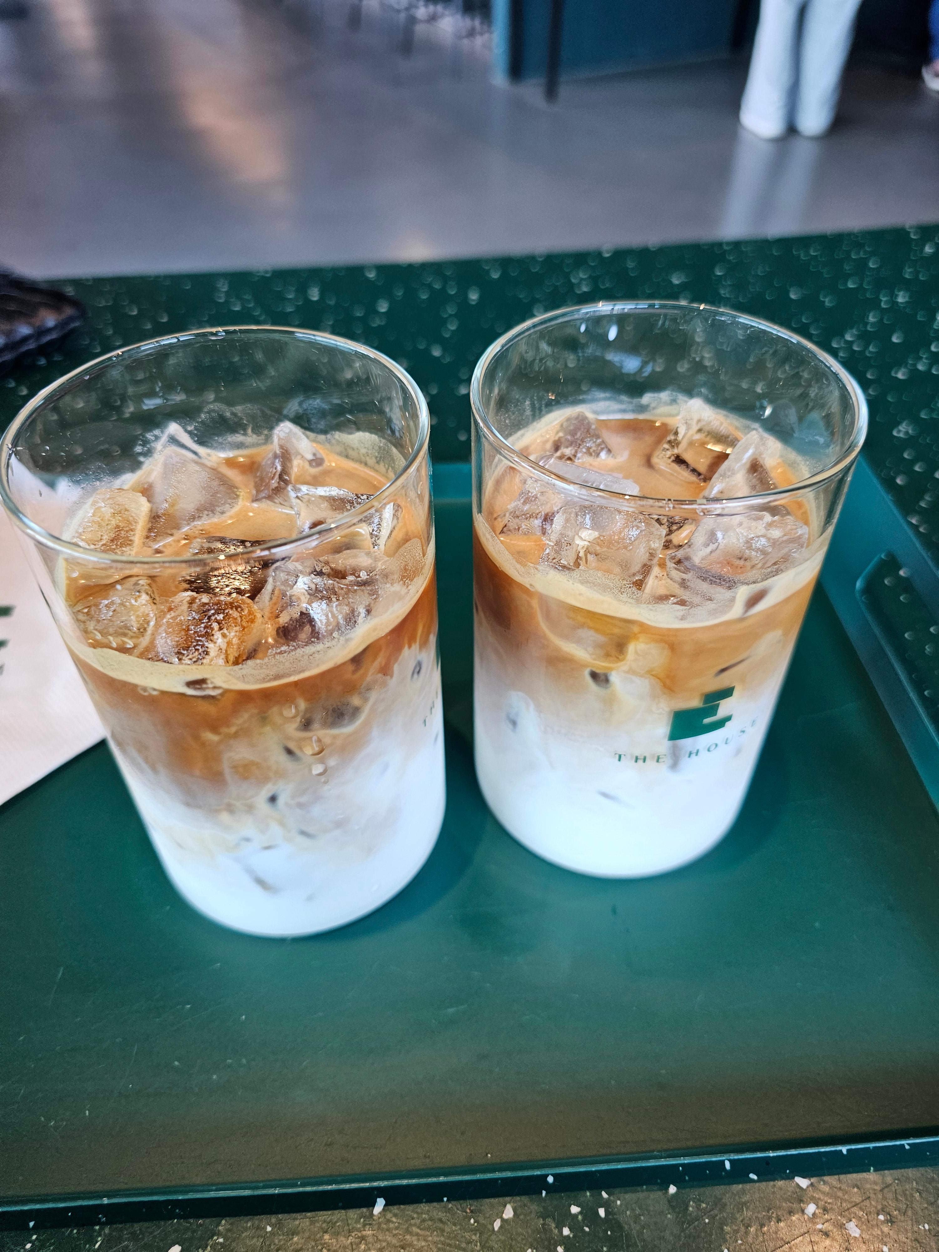 커스텀커피 커피라떼 후기