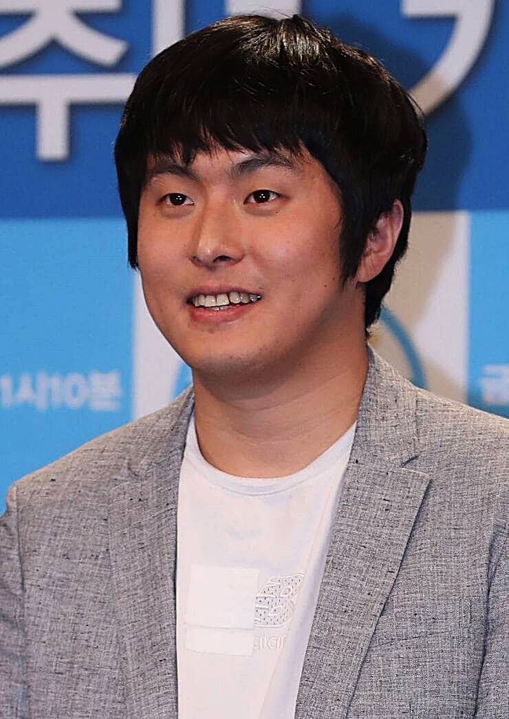 웹툰-작가-겸-방송인-기안84