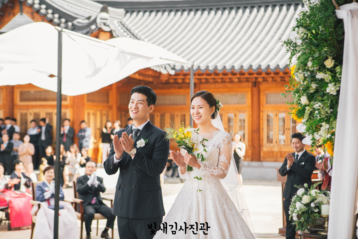 경원재 한옥 야외 결혼식 웨딩 본식스냅 39