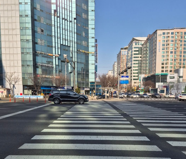 도로위자동차사진