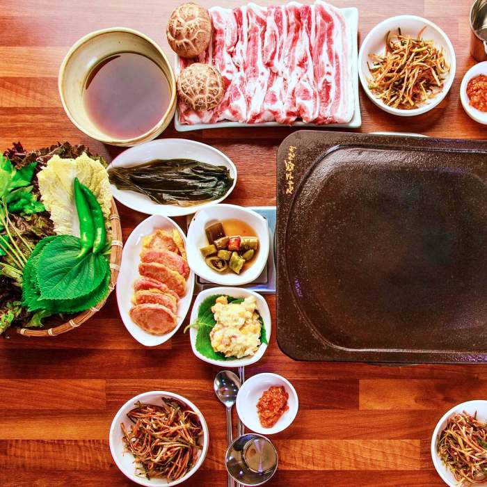 생방송 오늘저녁 청주 무심천 벚꽃길 서문시장 청주식 삼겹살 맛집