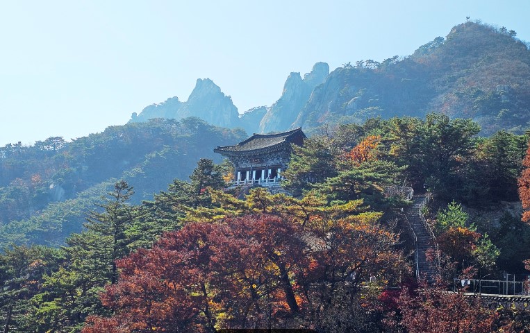 의정부 도봉산 망월사의 전경