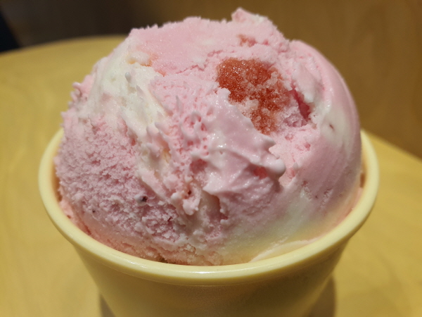 베스킨라빈스 2026년 1월 이달의 맛 베리 굿 아이스크림