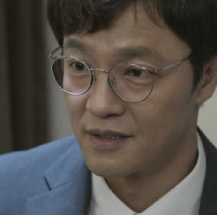조한철 안경