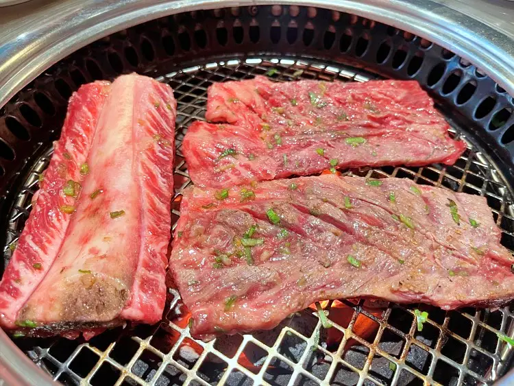 줄서는식당 Korean BBQ, 수원왕갈비, 아보카도 트러플 육회, 빗살로스, LA양념갈비 맛있는 식당 서울대입구역 샤로수길 갈비집 고기집 맛집 소개